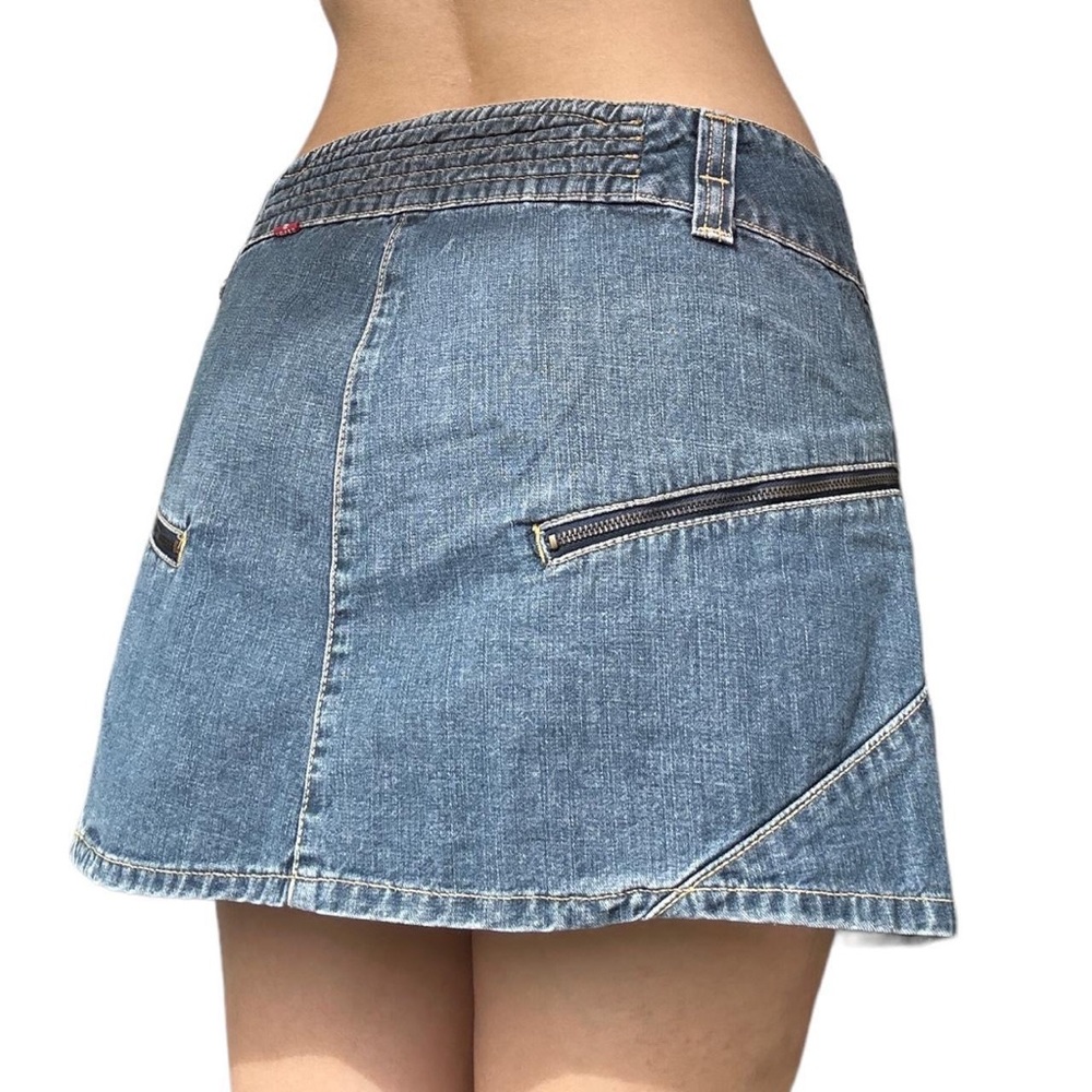 Vintage Levi’s denim skirt - Picture 2 of 2